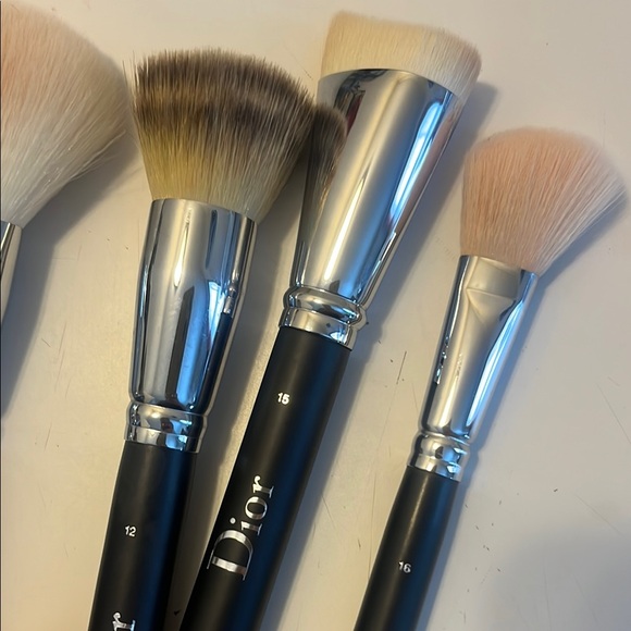 Dior Makeup Brush Bundle - Picture 2 of 4